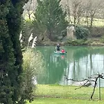 Au Combe De Canet Pensión
