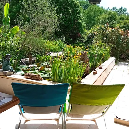 Au Combe De Canet 3*