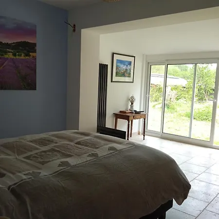 Au Combe De Canet Guest house