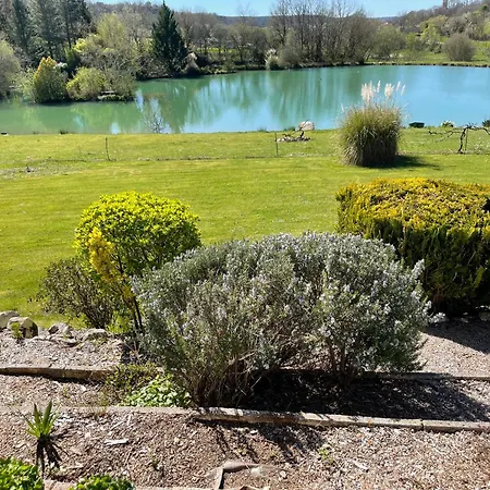 Au Combe De Canet 3*