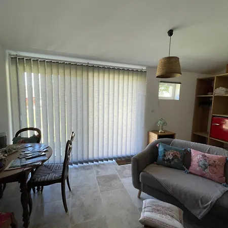 Au Combe De Canet Guest house *