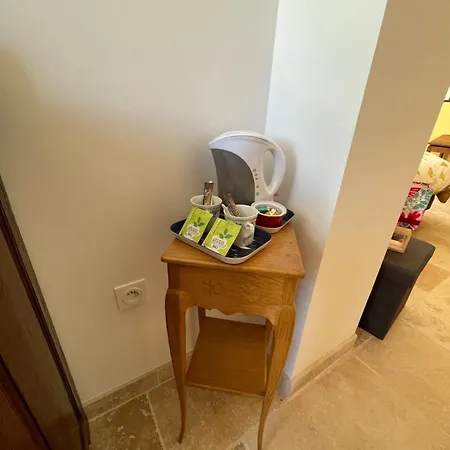 Au Combe De Canet ゲストハウス