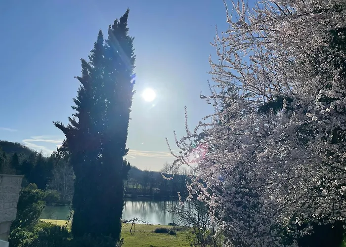 Au Combe De Canet Pensionat 3*