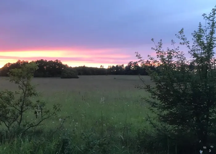 Au Combe De Canet 3*