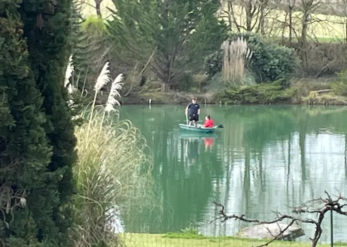 Au Combe De Canet Penzion