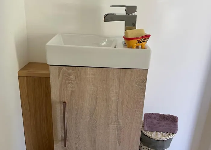 Au Combe De Canet Pensionat 3*