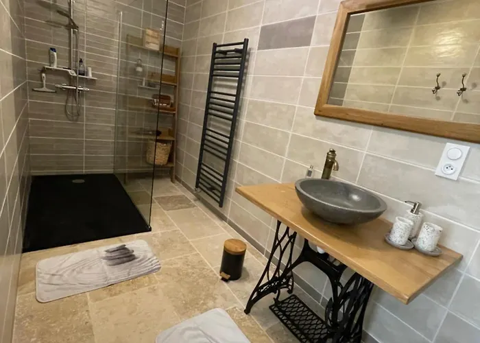 Pensionat Au Combe De Canet